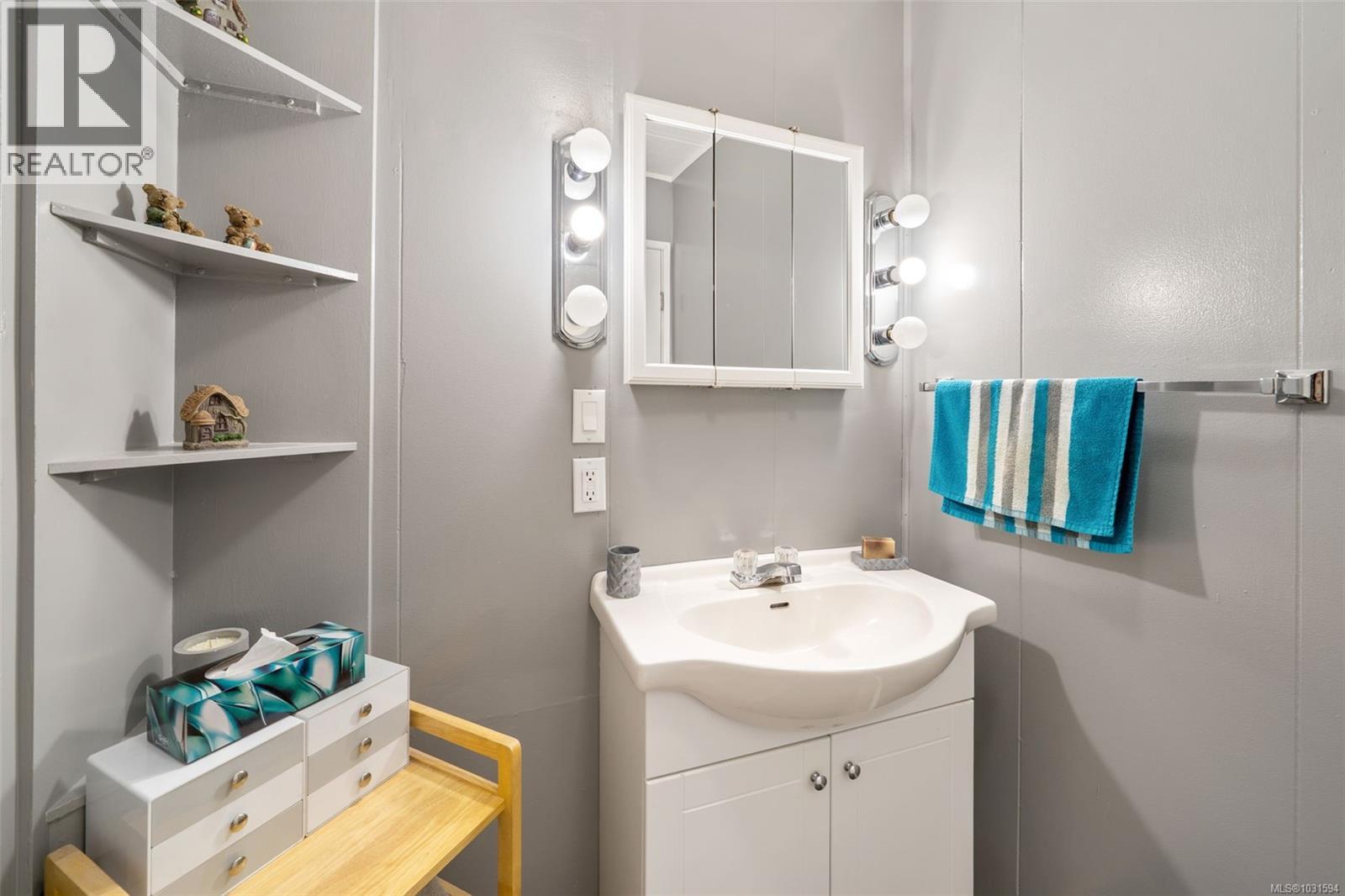 2129 Summergate Blvd, Sidney, British Columbia  V8L 4K9 - Photo 17 - 1031594