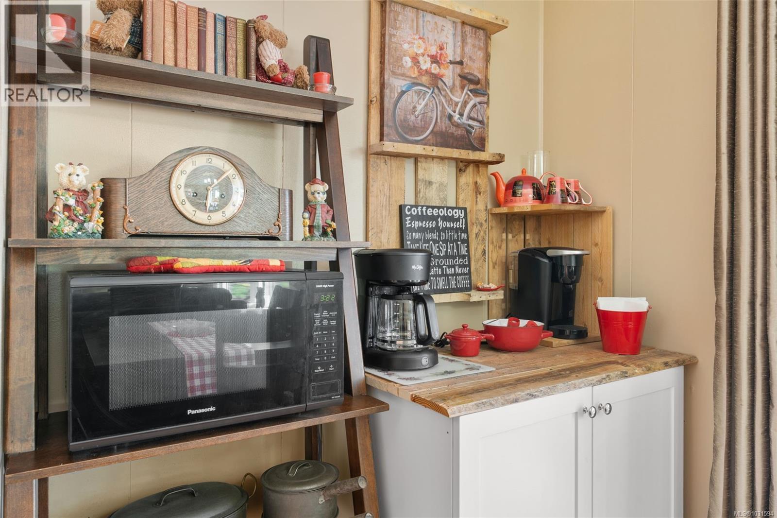 2129 Summergate Blvd, Sidney, British Columbia  V8L 4K9 - Photo 12 - 1031594