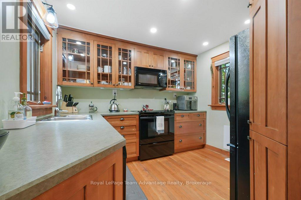 3 Belvedere Avenue, Parry Sound, Ontario  P2A 1Z8 - Photo 17 - X12609854