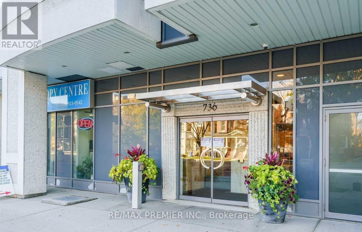 317 - 736 Spadina Avenue, Toronto, Ontario  M5S 2J6 - Photo 2 - C12895682