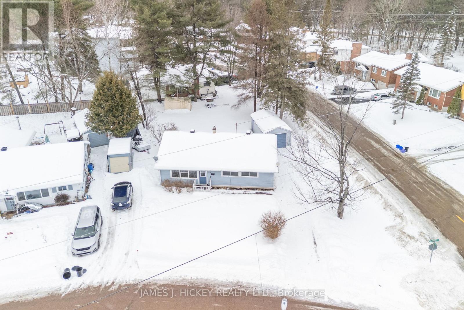 88 Glendale Avenue, Deep River, Ontario  K0J 1P0 - Photo 34 - X12706000