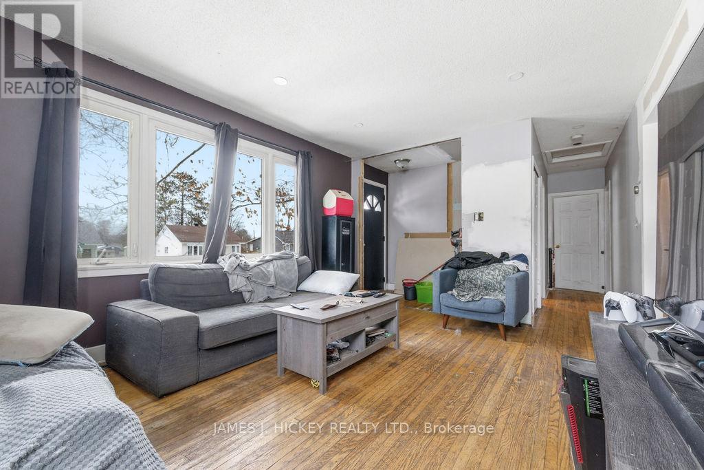 18 Summit Street, Deep River, Ontario  K0J 1P0 - Photo 16 - X12958584