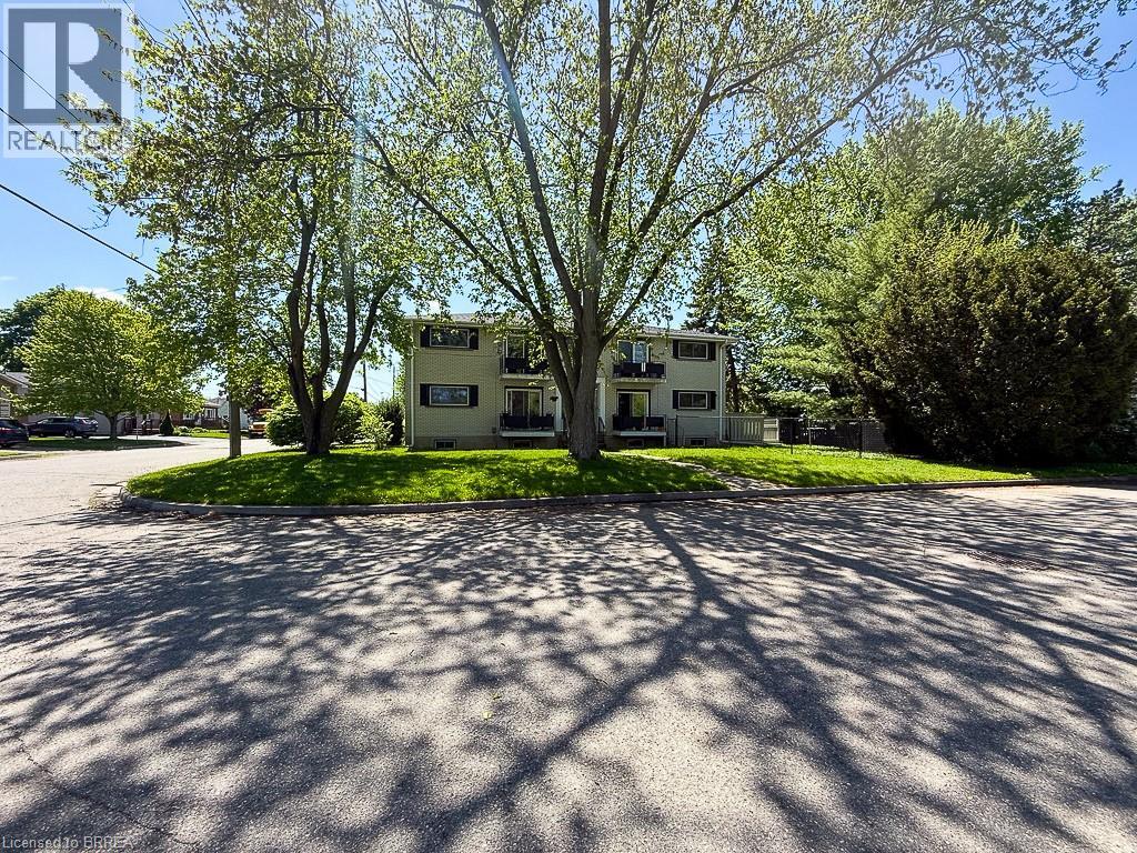 36 GRAHAM Avenue Unit# 3, Brantford, Ontario