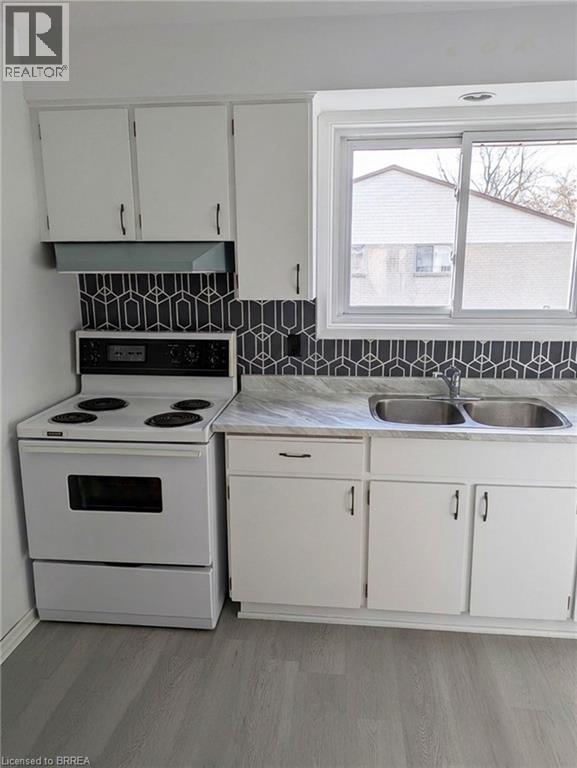 36 Graham Avenue Unit# 3, Brantford, Ontario  N3T 1C4 - Photo 4 - 40822510