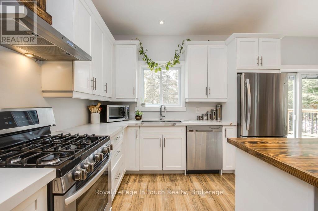 31 Earldom Boulevard, Tay, Ontario  L0K 1R0 - Photo 14 - S12938124