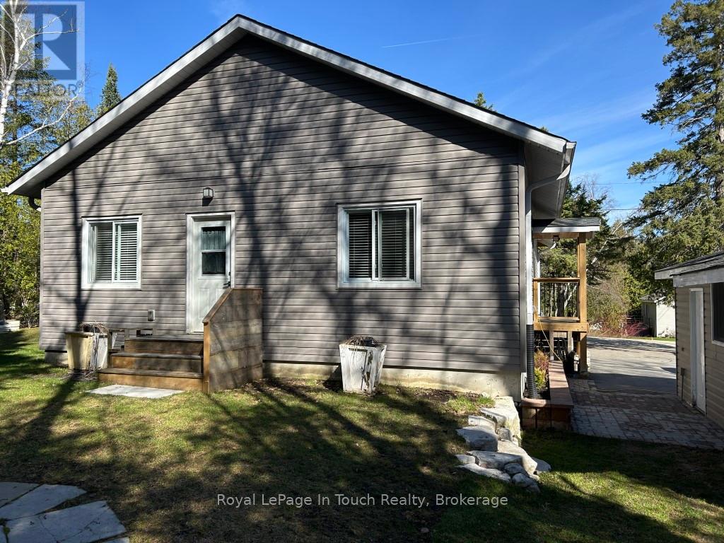 31 Earldom Boulevard, Tay, Ontario  L0K 1R0 - Photo 7 - S12938124