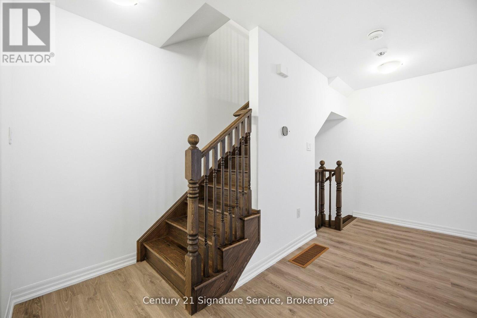 142 Christopher Road, Oakville, Ontario  L6H 0Y2 - Photo 23 - W12826826