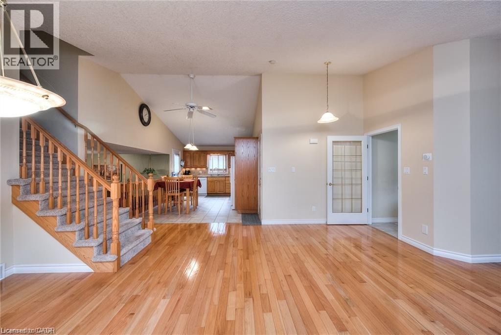 571 Brigantine Drive, Waterloo, Ontario  N2K 4A7 - Photo 3 - 40824242