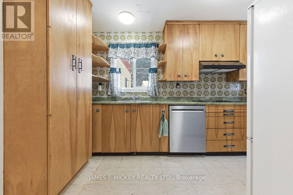 94 Glendale Avenue, Deep River, Ontario  K0J 1P0 - Photo 10 - X12652092