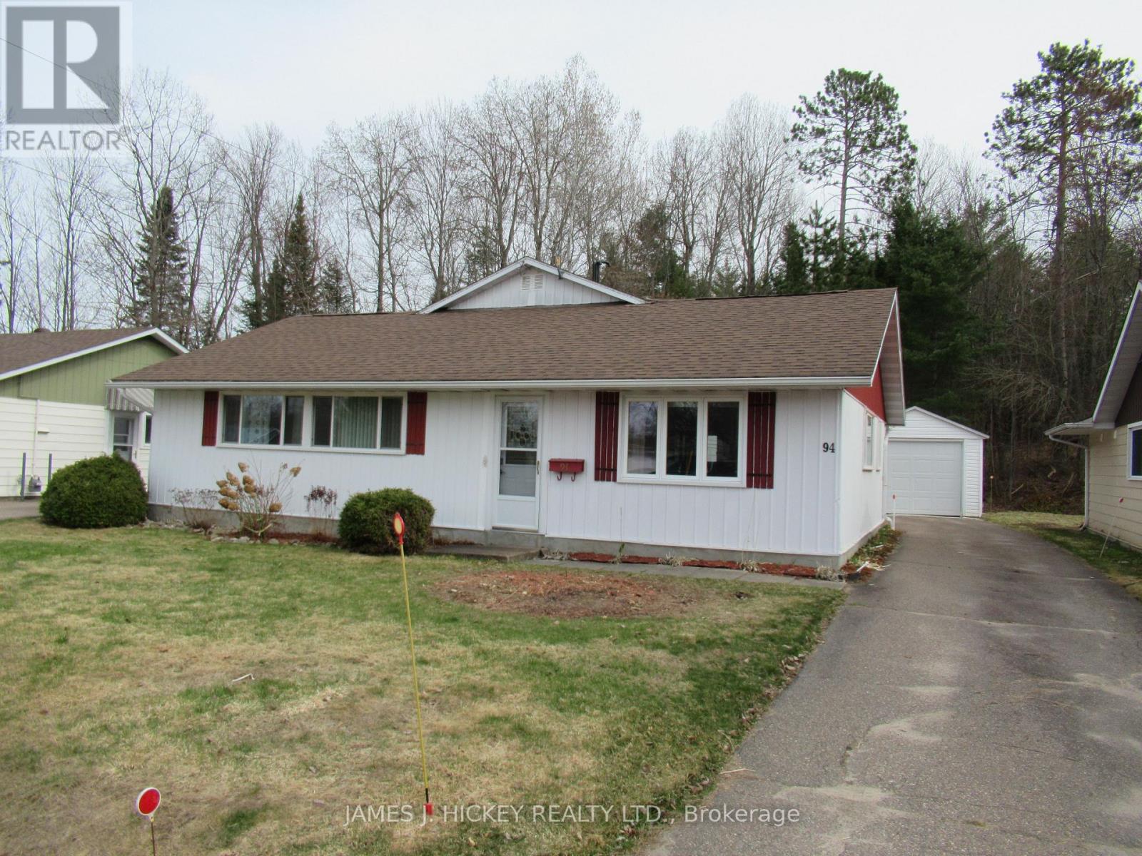 94 Glendale Avenue, Deep River, Ontario  K0J 1P0 - Photo 1 - X12652092