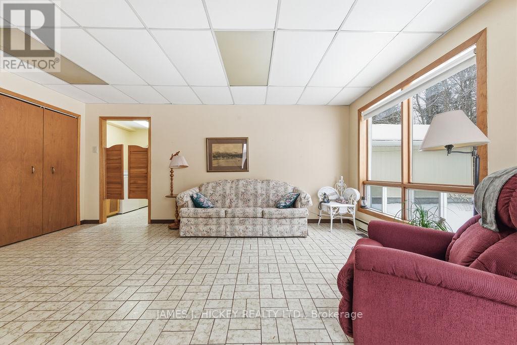 94 Glendale Avenue, Deep River, Ontario  K0J 1P0 - Photo 3 - X12652092