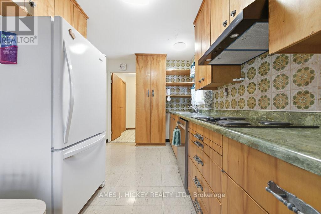 94 Glendale Avenue, Deep River, Ontario  K0J 1P0 - Photo 9 - X12652092