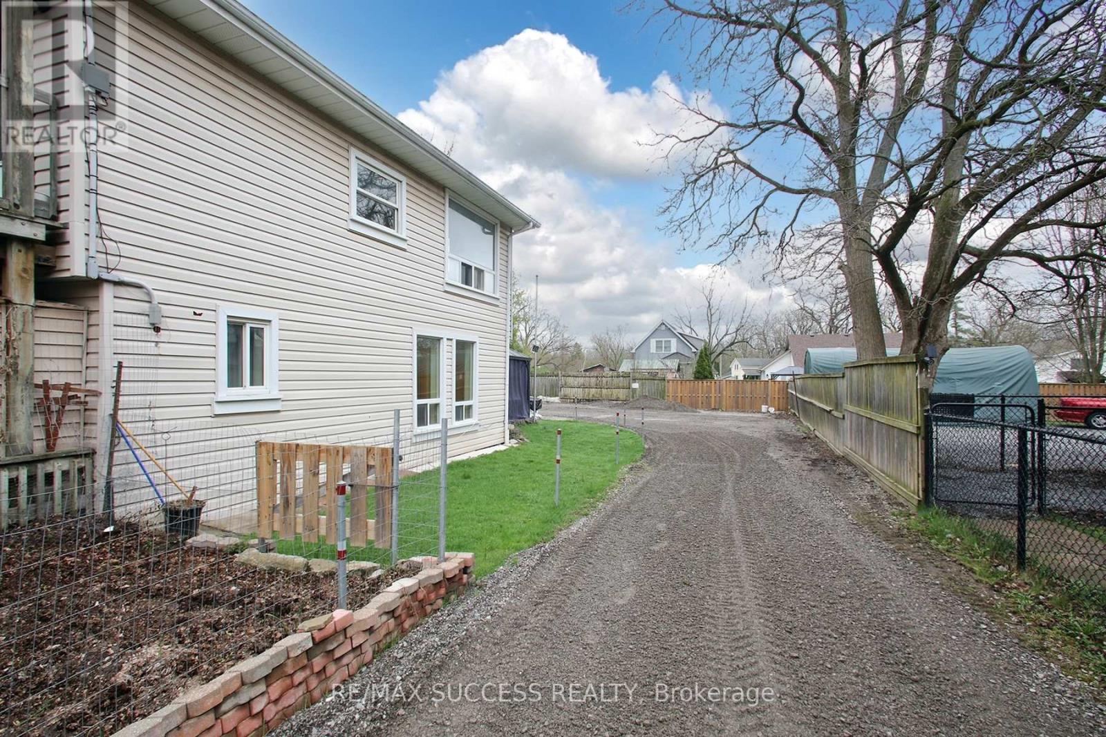 22 & 24 River Street, Thorold, Ontario  L0S 1K0 - Photo 31 - X13002648