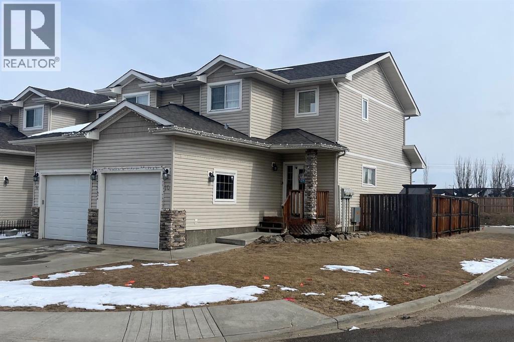10 Ross Close, Sylvan Lake, Alberta  T4S 0K4 - Photo 1 - A2297803