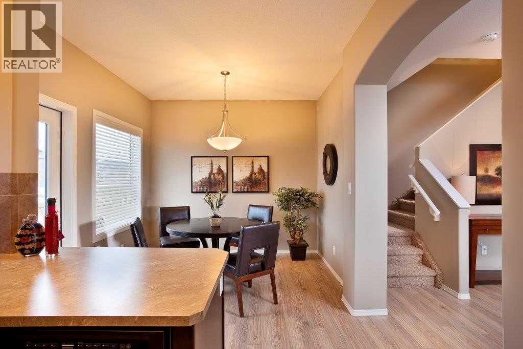 10 Ross Close, Sylvan Lake, Alberta  T4S 0K4 - Photo 5 - A2297803