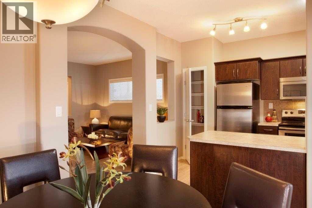 10 Ross Close, Sylvan Lake, Alberta  T4S 0K4 - Photo 6 - A2297803