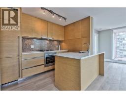 100X 565 SMITHE STREET, Vancouver, British Columbia