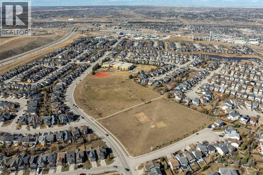 1, 67 West Coach Manor SW, Calgary, Alberta  T3H 1R7 - Photo 29 - A2302694