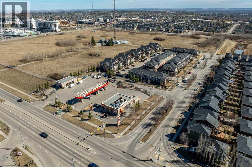 1, 67 West Coach Manor SW, Calgary, Alberta  T3H 1R7 - Photo 24 - A2302694