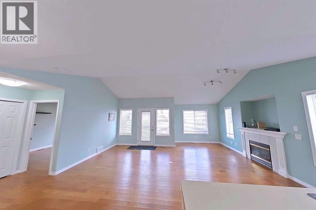 218 Centre Avenue W, Airdrie, Alberta  T4B 2M6 - Photo 14 - A2305162