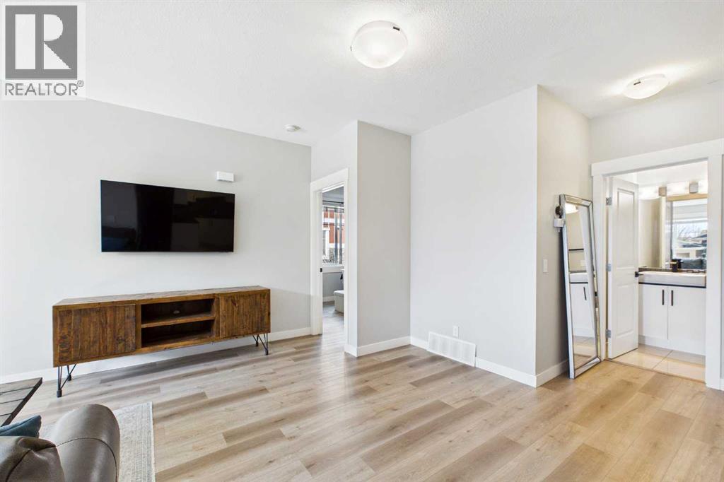 1, 67 West Coach Manor SW, Calgary, Alberta  T3H 1R7 - Photo 12 - A2302694