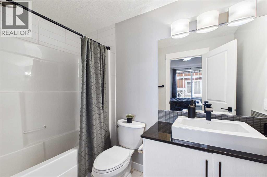 1, 67 West Coach Manor SW, Calgary, Alberta  T3H 1R7 - Photo 16 - A2302694