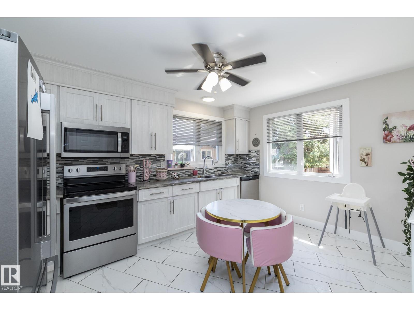 3511 33 Av Nw, Edmonton, Alberta  T6L 4N6 - Photo 12 - E4484302