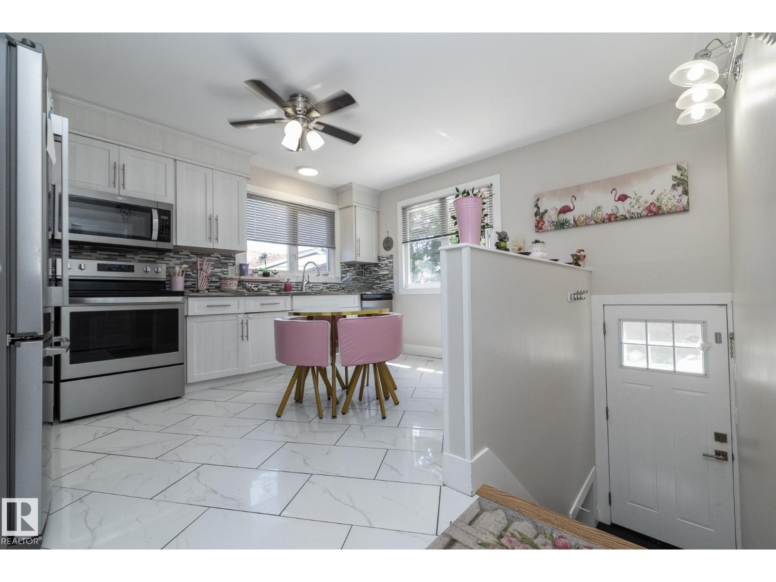 3511 33 Av Nw, Edmonton, Alberta  T6L 4N6 - Photo 13 - E4484302