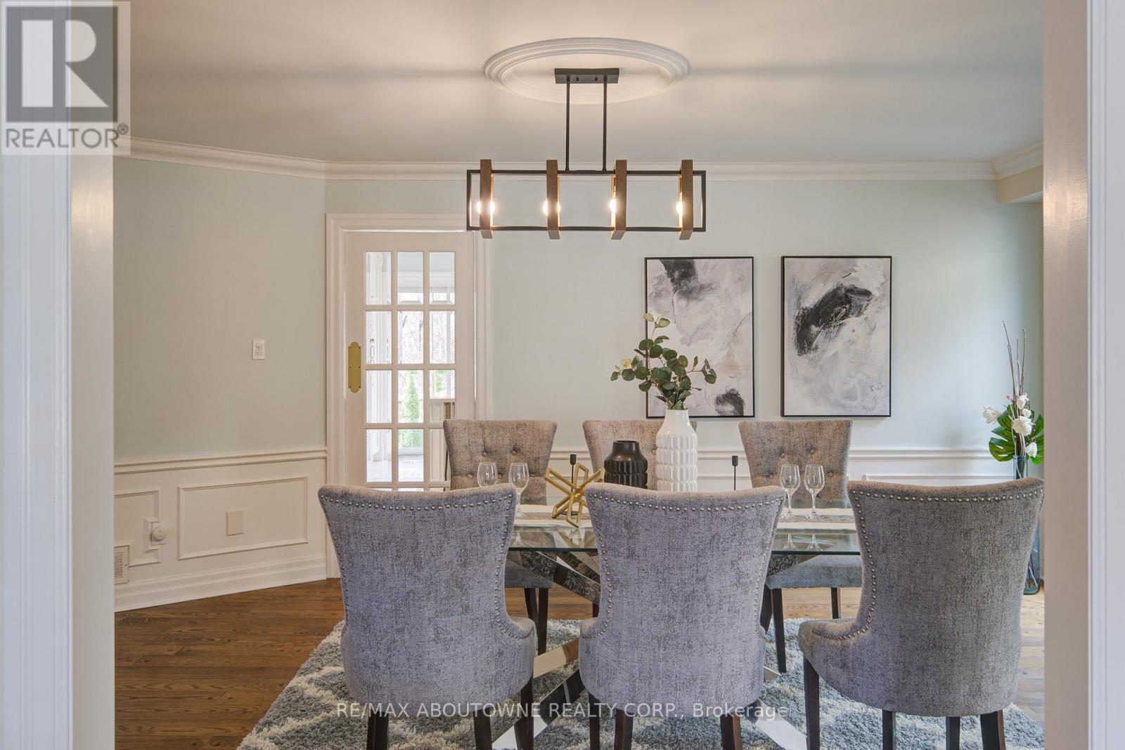 1328 King Henry Court, Oakville, Ontario  L6M 2Y6 - Photo 12 - W12982572