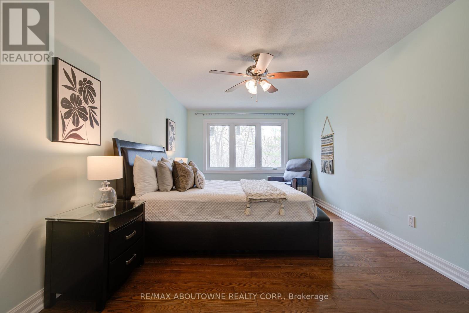 1328 King Henry Court, Oakville, Ontario  L6M 2Y6 - Photo 35 - W12982572