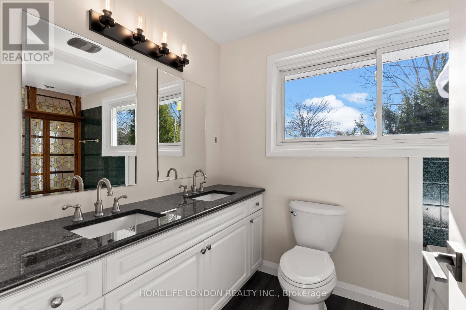 163 Centre Street, London South, Ontario  N6J 1T7 - Photo 32 - X12787616