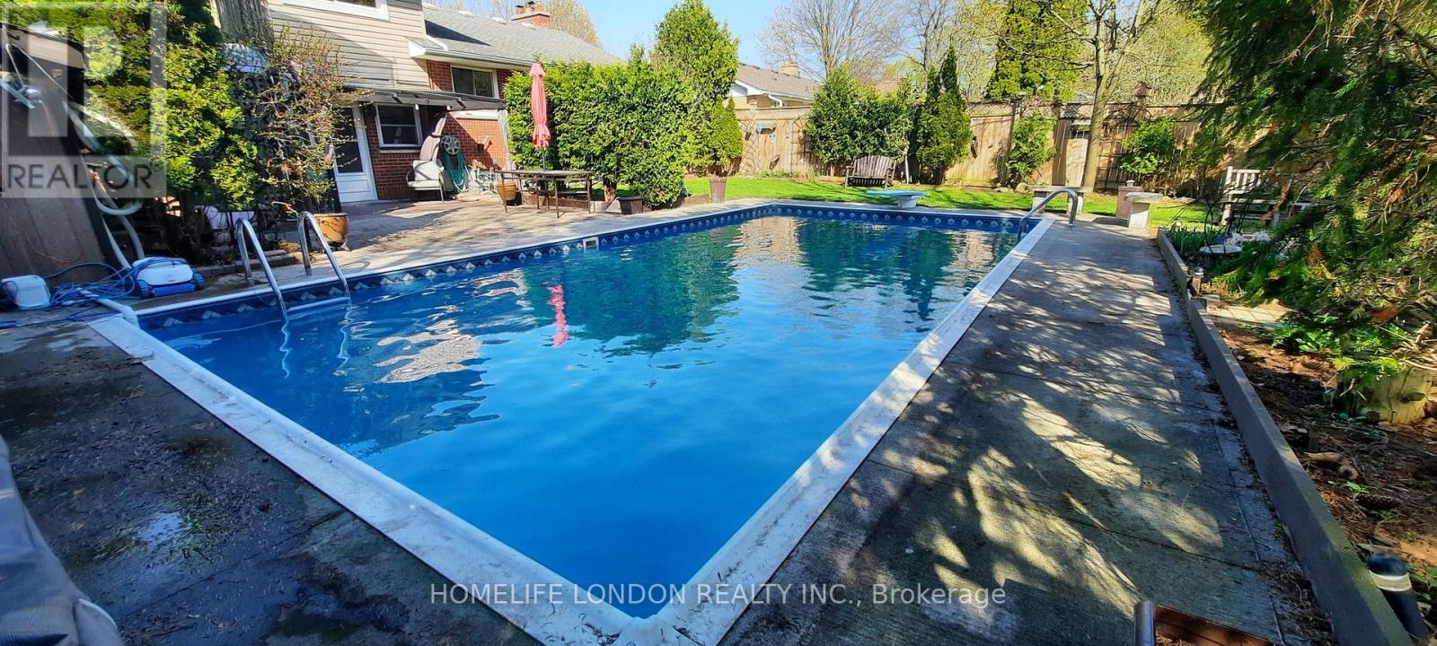 163 Centre Street, London South, Ontario  N6J 1T7 - Photo 4 - X12787616