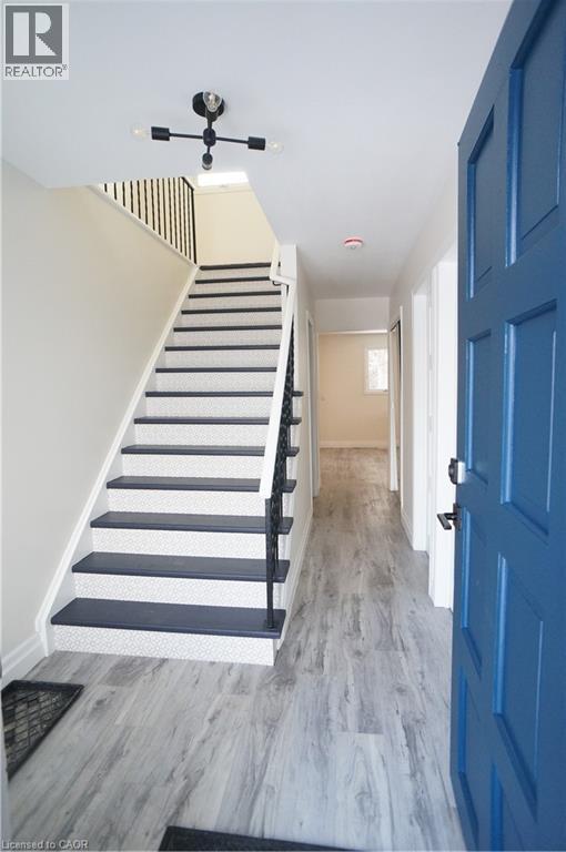 79 Kortright Road W, Guelph, Ontario  N1G 3B3 - Photo 2 - 40823951