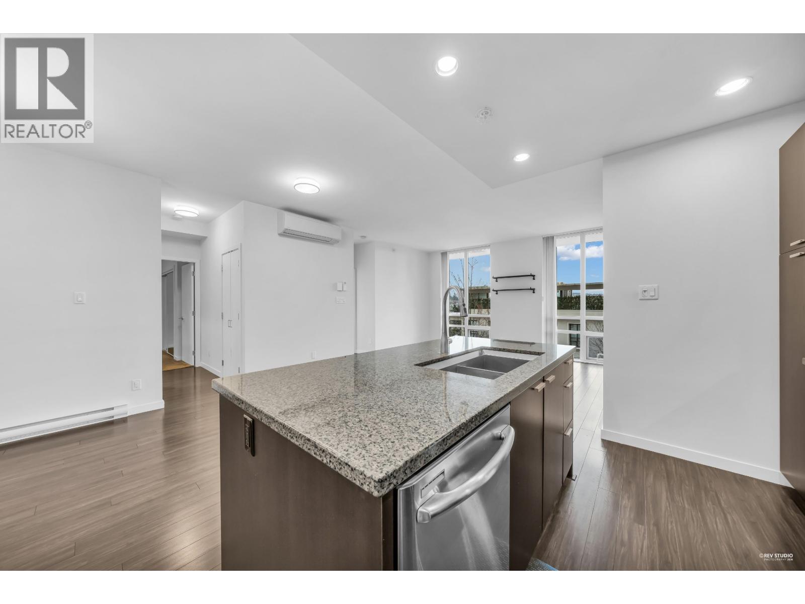 304 2200 Douglas Road, Burnaby, British Columbia  V5C 0G8 - Photo 5 - R3114432