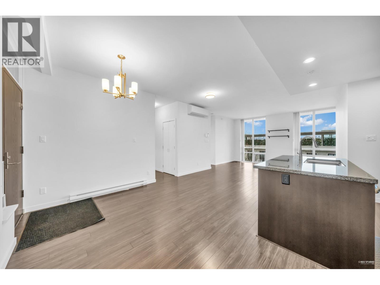 304 2200 Douglas Road, Burnaby, British Columbia  V5C 0G8 - Photo 3 - R3114432