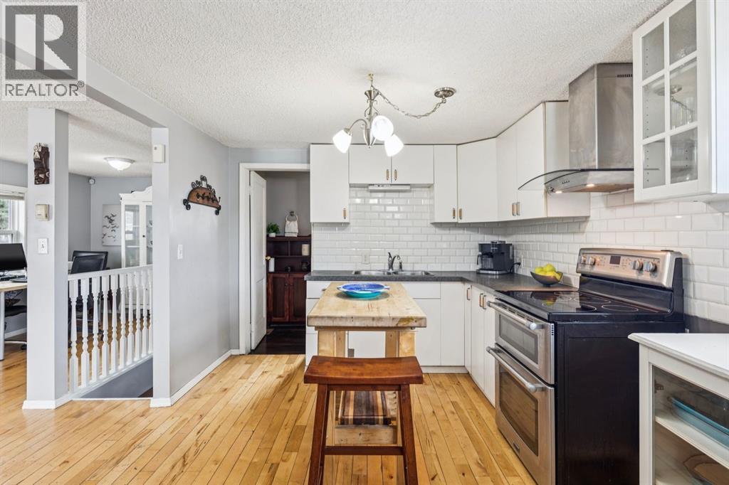 7417 24 Street Se, Calgary, Alberta  T2C 0Y7 - Photo 10 - A2299844