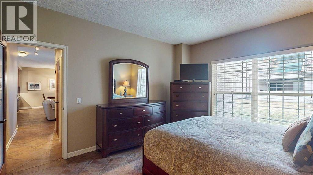 604, 1997 Sirocco Drive SW, Calgary, Alberta  T3H 3E6 - Photo 15 - A2304547