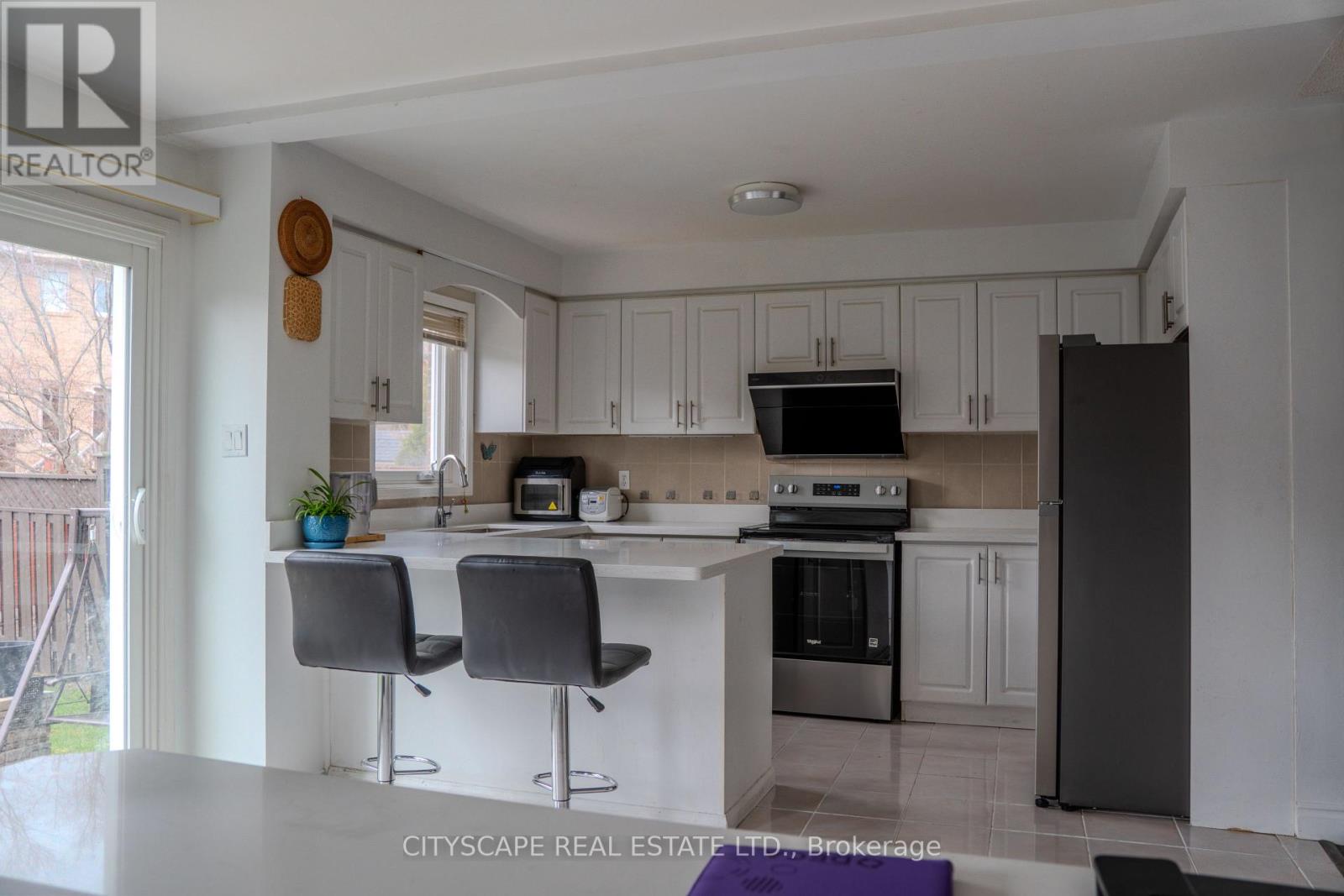 5357 Floral Hill Crescent, Mississauga, Ontario  L5V 1V2 - Photo 11 - W13045546