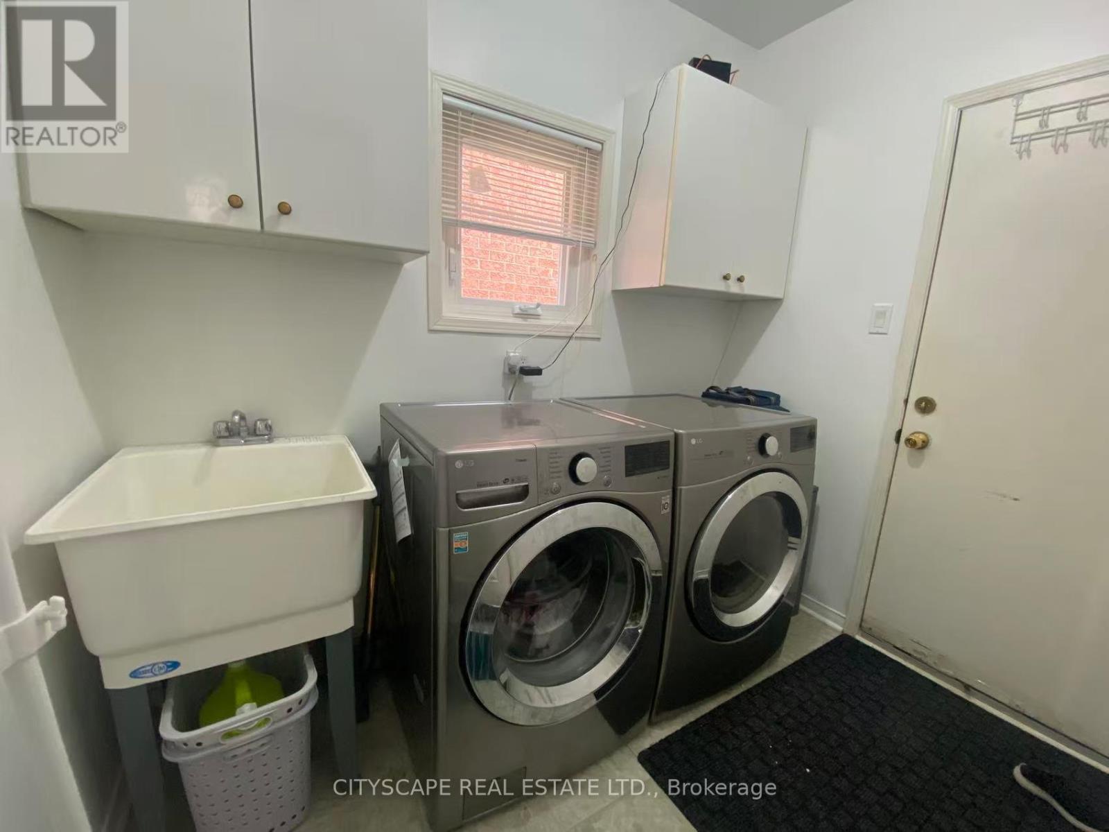 5357 Floral Hill Crescent, Mississauga, Ontario  L5V 1V2 - Photo 14 - W13045546