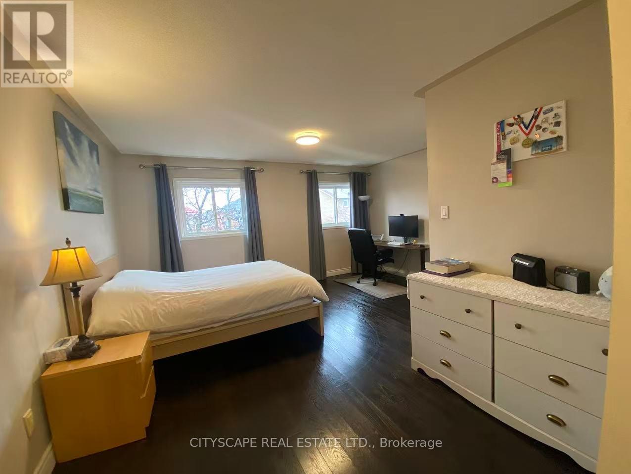 5357 Floral Hill Crescent, Mississauga, Ontario  L5V 1V2 - Photo 17 - W13045546