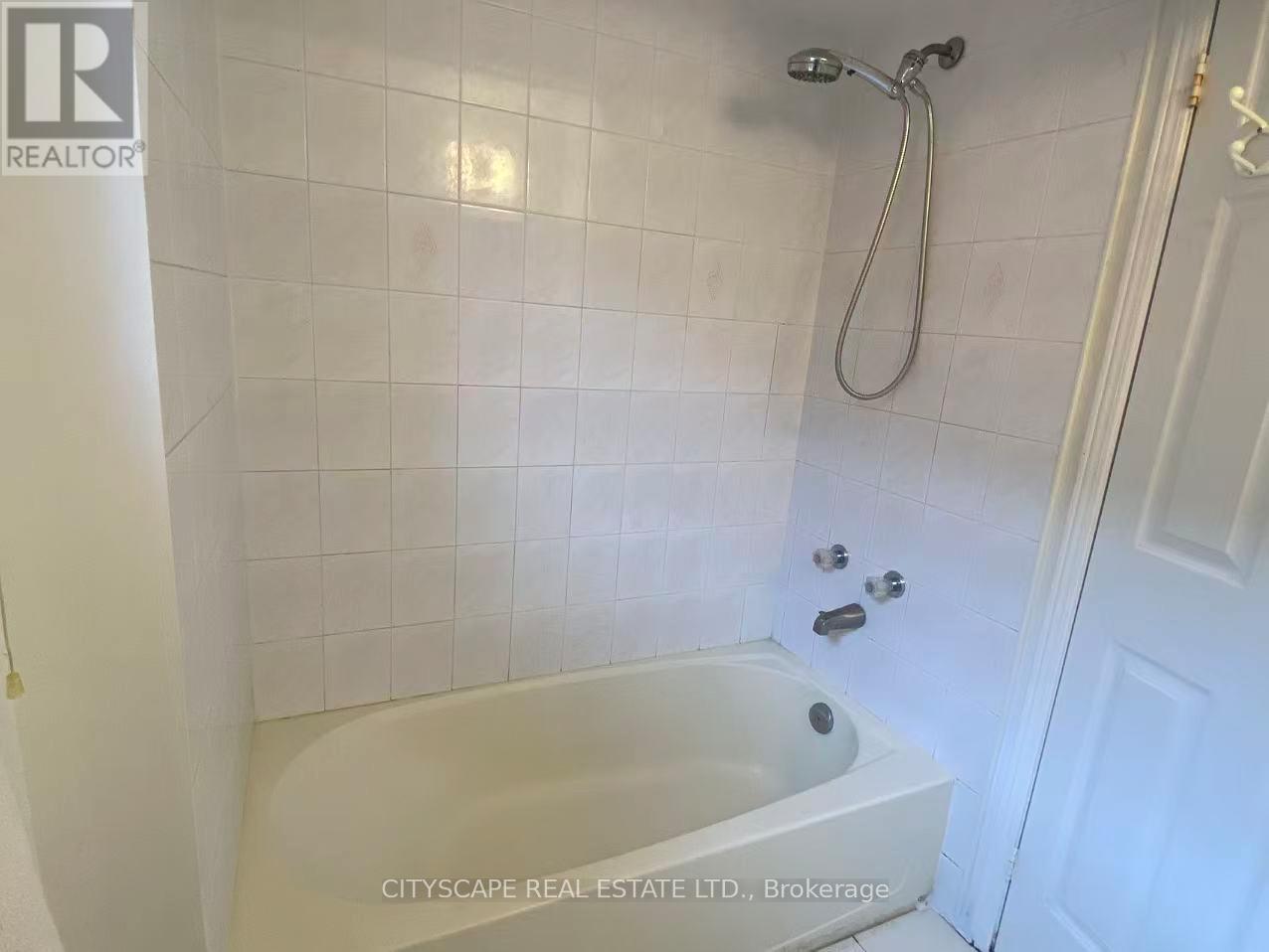 5357 Floral Hill Crescent, Mississauga, Ontario  L5V 1V2 - Photo 25 - W13045546