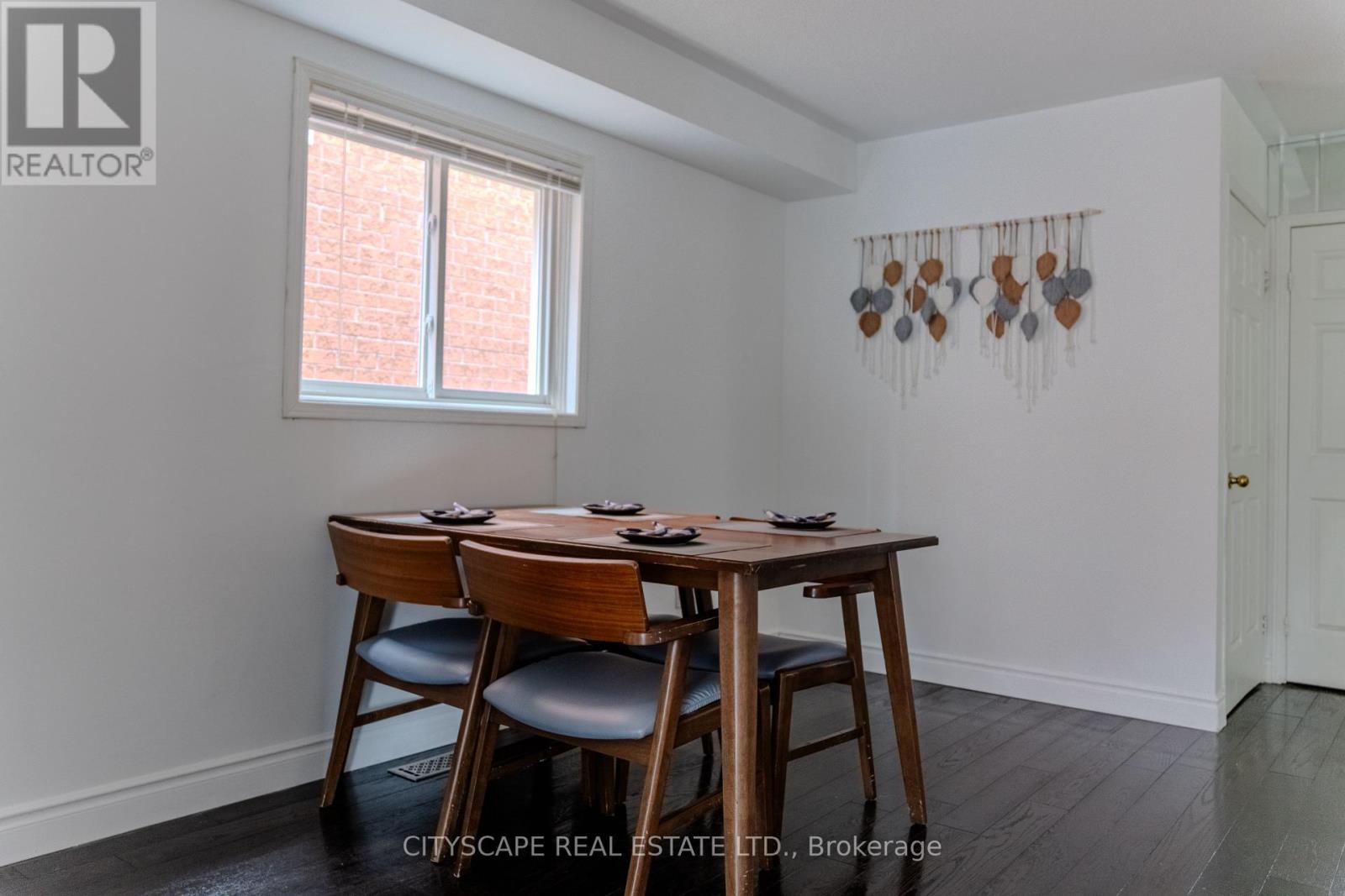 5357 Floral Hill Crescent, Mississauga, Ontario  L5V 1V2 - Photo 6 - W13045546