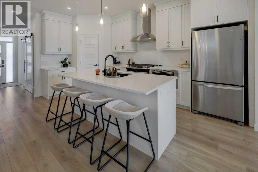 1005 Chinook Gate Heath Sw, Airdrie, Alberta  T4B 5C9 - Photo 6 - A2303357