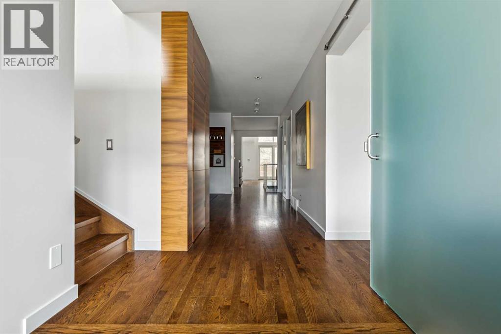 3905 Edison Crescent Sw, Calgary, Alberta  T2S 0X1 - Photo 3 - A2304132