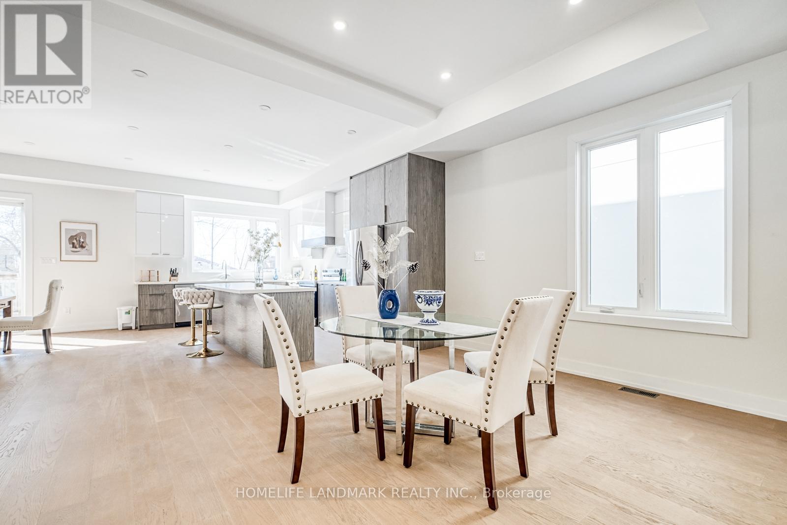 267 Shorecrest Road, Georgina, Ontario  L4P 1J3 - Photo 6 - N13045660