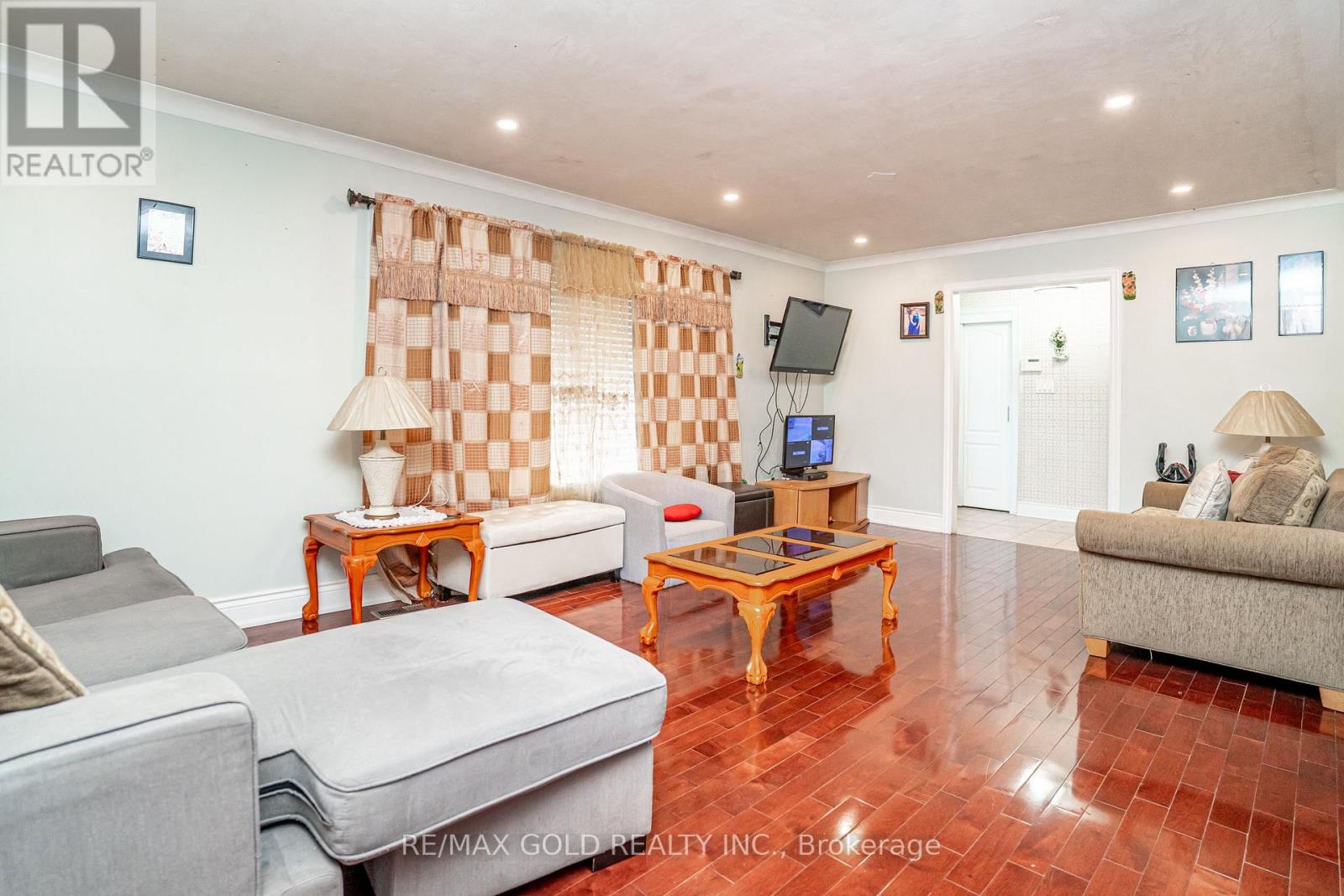 37 Carlyle Crescent, Brampton, Ontario  L6W 2Y9 - Photo 11 - W13045666