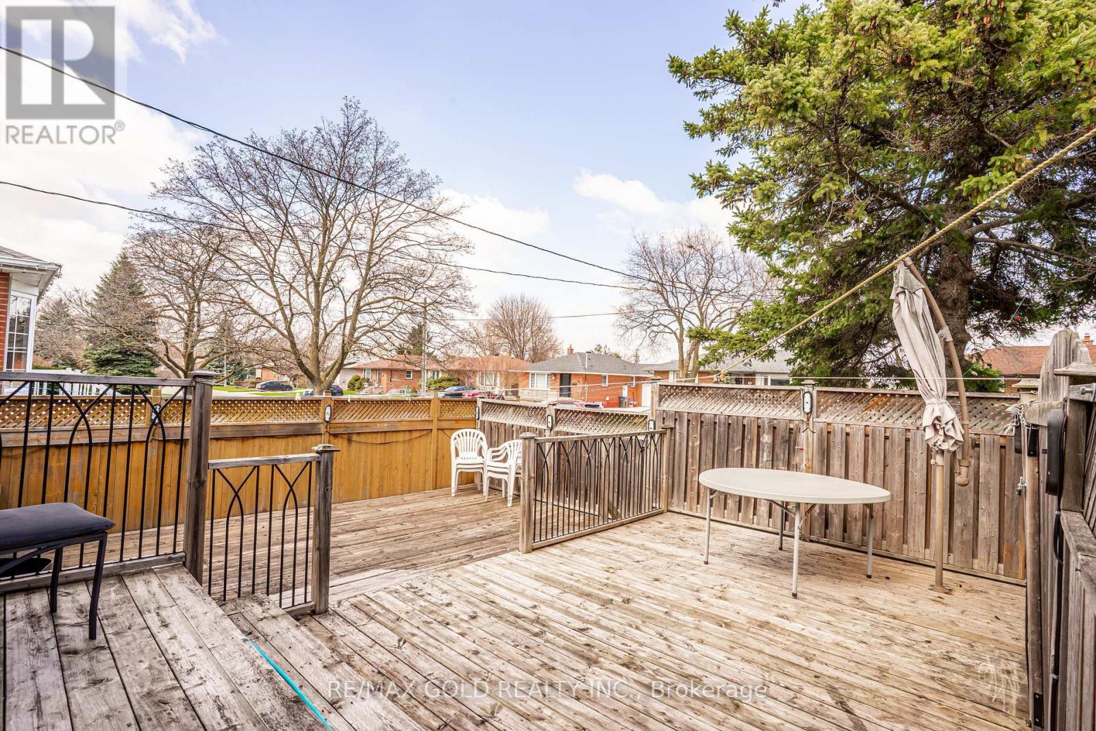 37 Carlyle Crescent, Brampton, Ontario  L6W 2Y9 - Photo 36 - W13045666