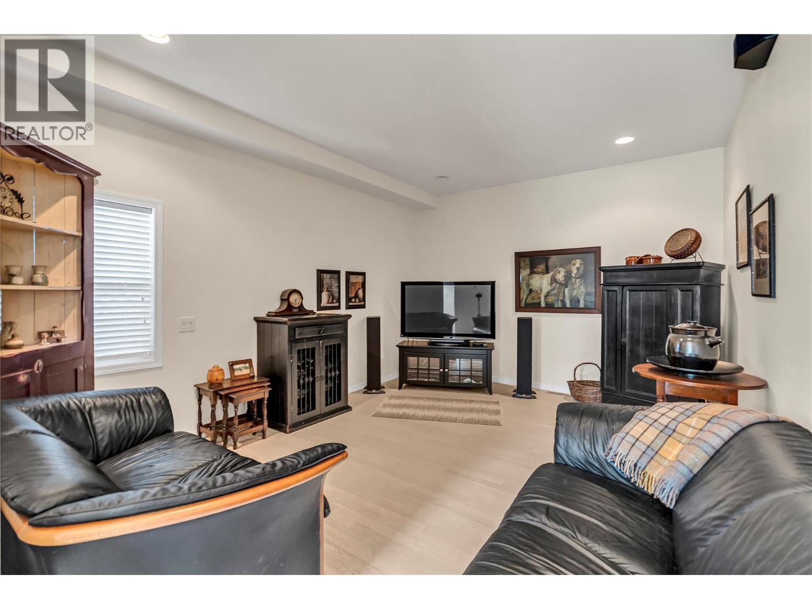 4597 Lakeside Road, Penticton, British Columbia  V2A 8W4 - Photo 22 - 10384842