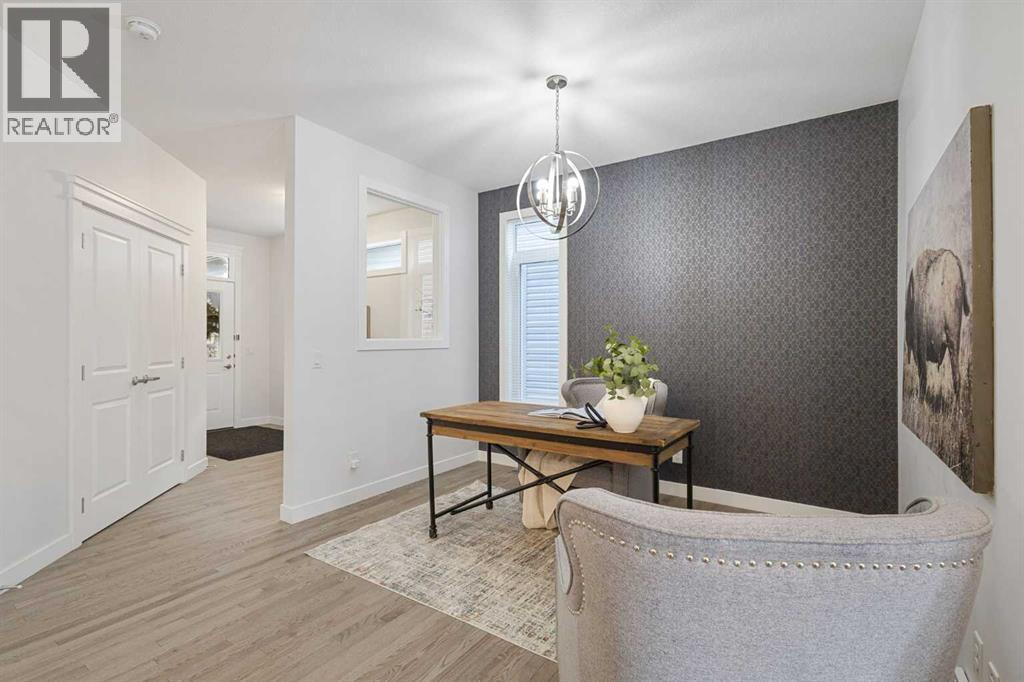 326 Crestmont Drive Sw, Calgary, Alberta  T3B 6G8 - Photo 5 - A2304352