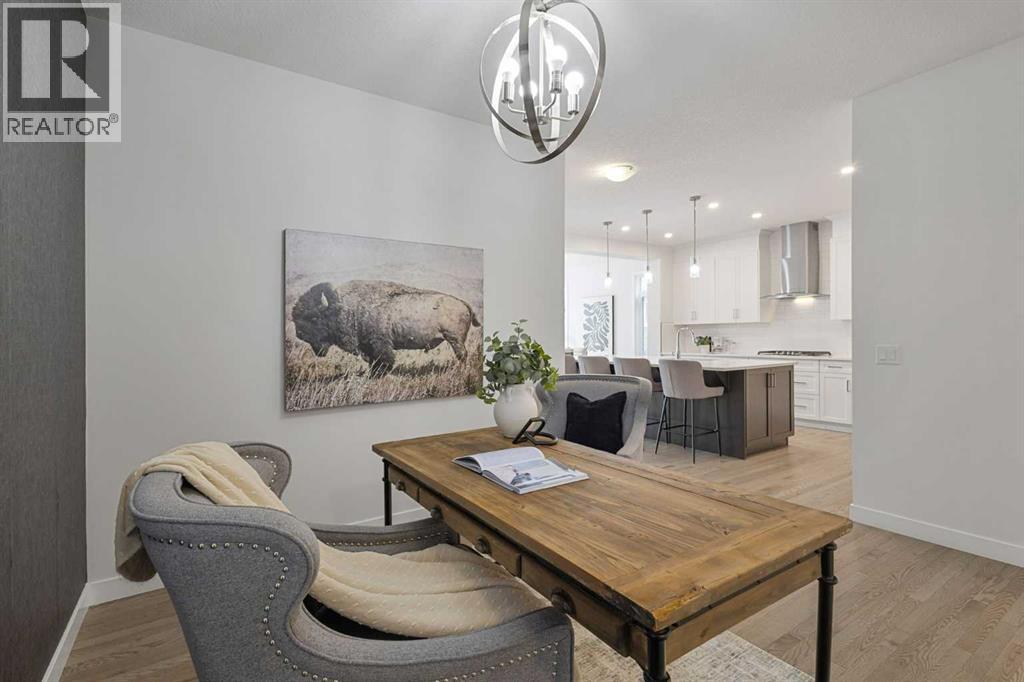 326 Crestmont Drive Sw, Calgary, Alberta  T3B 6G8 - Photo 4 - A2304352